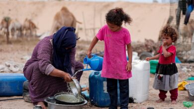 شخص يمارس عادات يومية تساهم في بناء نمط حياة صحي